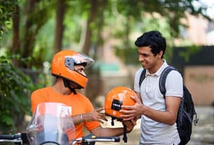 Protesta de Trabajadores de Aplicaciones de Transporte en el Concejo Deliberante de la Capital de Tucumán