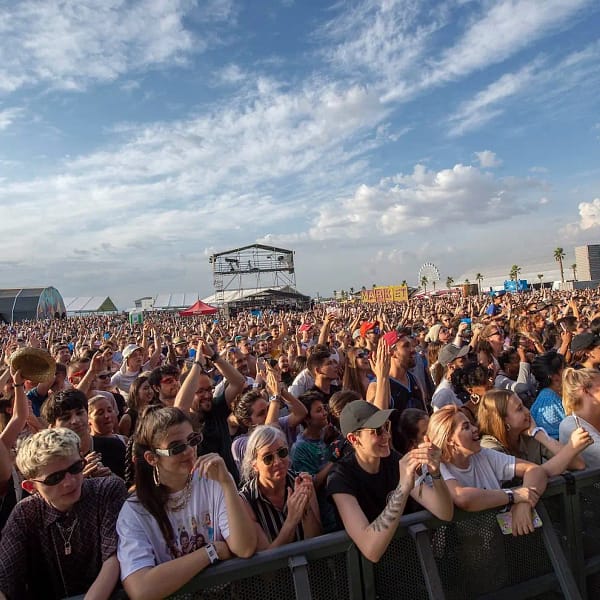 La nueva forma de consumir musica de los jovenes: Vuelve el formato fisico?