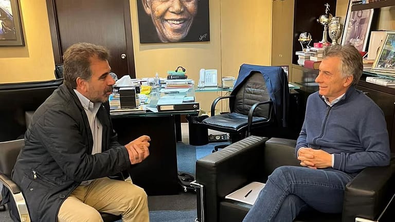 Macri monitorea desde el exterior el acuerdo bonaerense con LLA y promueve una cumbre a su regreso