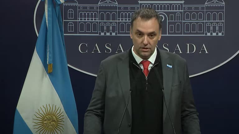 El Gobierno obligará a los clubes de barrio a revalidar su inscripción para seguir accediendo a subsidios en luz y gas