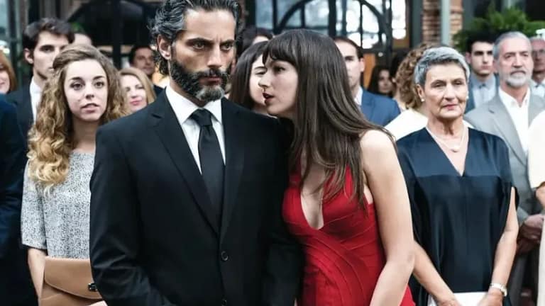 Nexflix: Úrsula Corberó y Joaquín Furriel brillan en la película más romántica