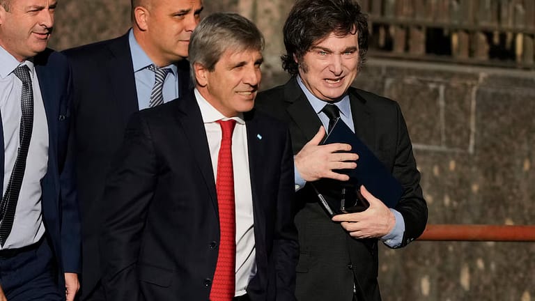 El Gobierno celebró que la inflación se mantuvo debajo del 2% y el sendero hacia octubre dependerá del dólar