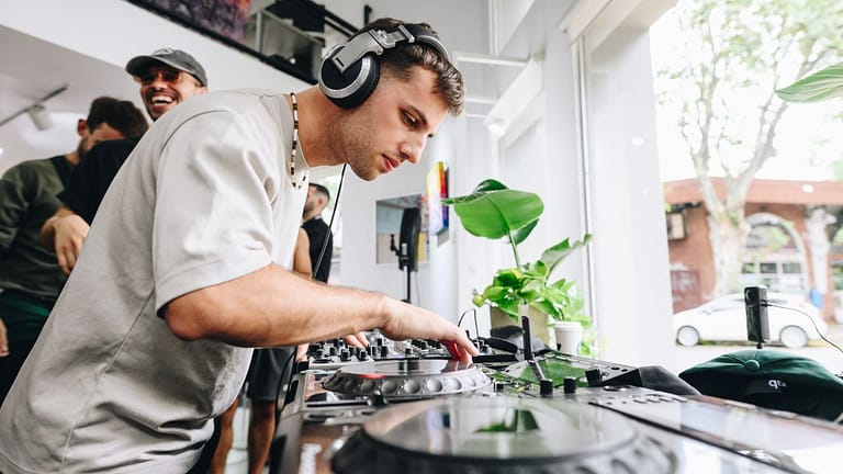 Fiestas cero alcohol: La diversión light de la generación Z