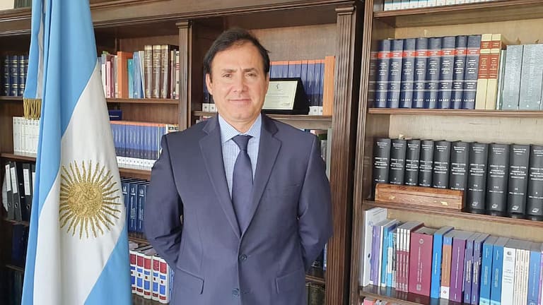 El juez que prohibió publicar audios de Karina Milei tiene 9 denuncias en contra: cinco son por acoso sexual