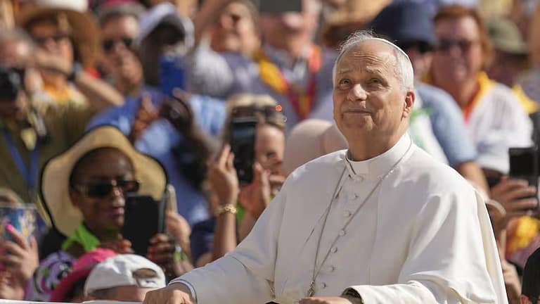 Fin a la luna de miel de León XIV: surgen los reclamos, las presiones y las críticas de progresistas y conservadores