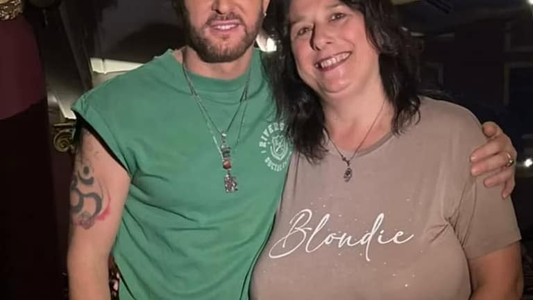 Axel expresó su dolor tras la tragedia vial que involucró a sus fans en Santa Fe: “Su luz va a seguir viva”